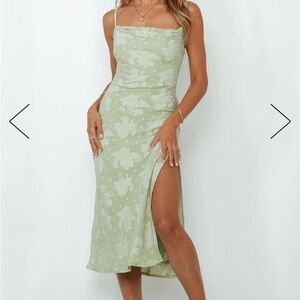 Hello molly drinks on me midi dress pistachio